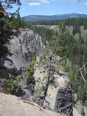 Pinnacles near Crater Lake